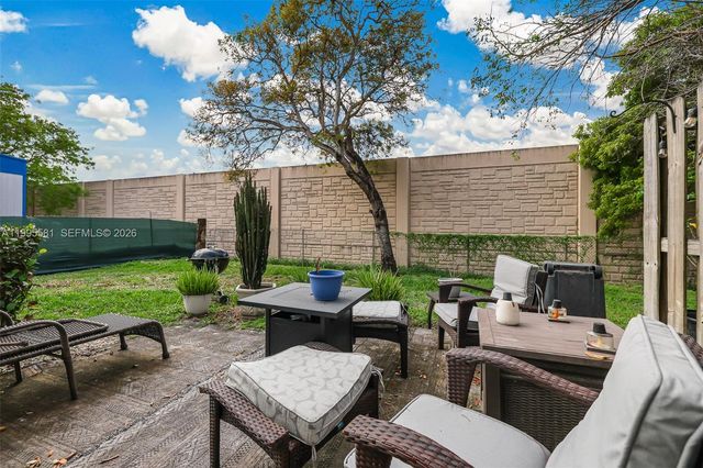 936 NE 29th Ter, Homestead, FL 33033