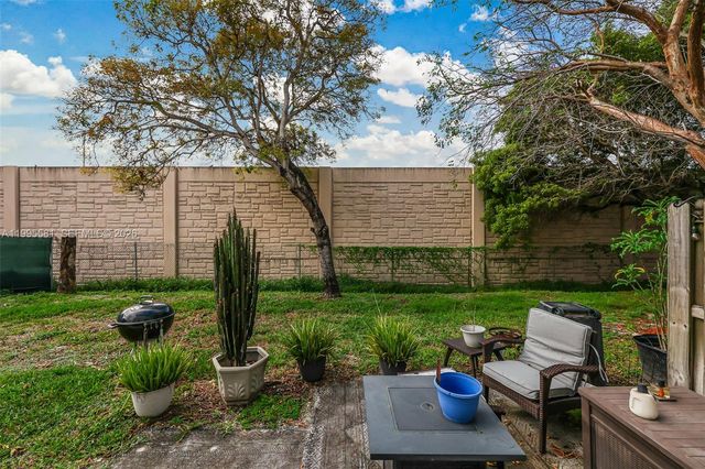 936 NE 29th Ter, Homestead, FL 33033