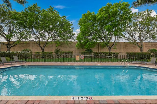 936 NE 29th Ter, Homestead, FL 33033