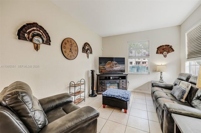 936 NE 29th Ter, Homestead, FL 33033