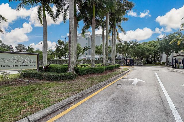 936 NE 29th Ter, Homestead, FL 33033