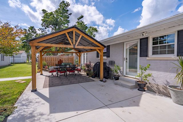 8955 Telephone Road, Chandler, IN 47610