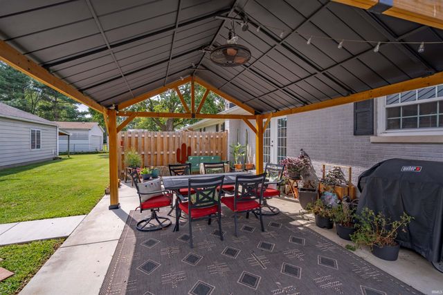 8955 Telephone Road, Chandler, IN 47610