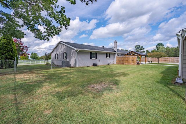 8955 Telephone Road, Chandler, IN 47610