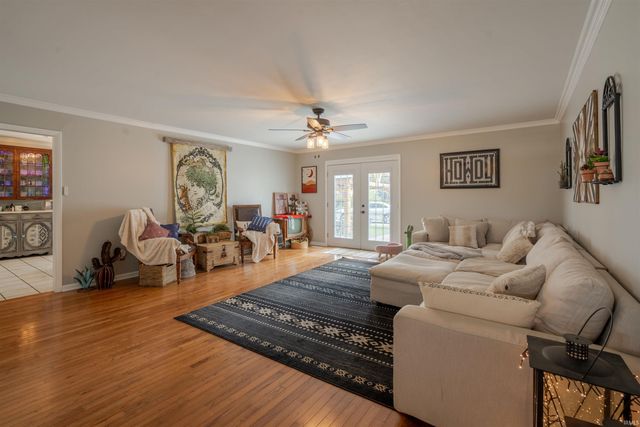 8955 Telephone Road, Chandler, IN 47610