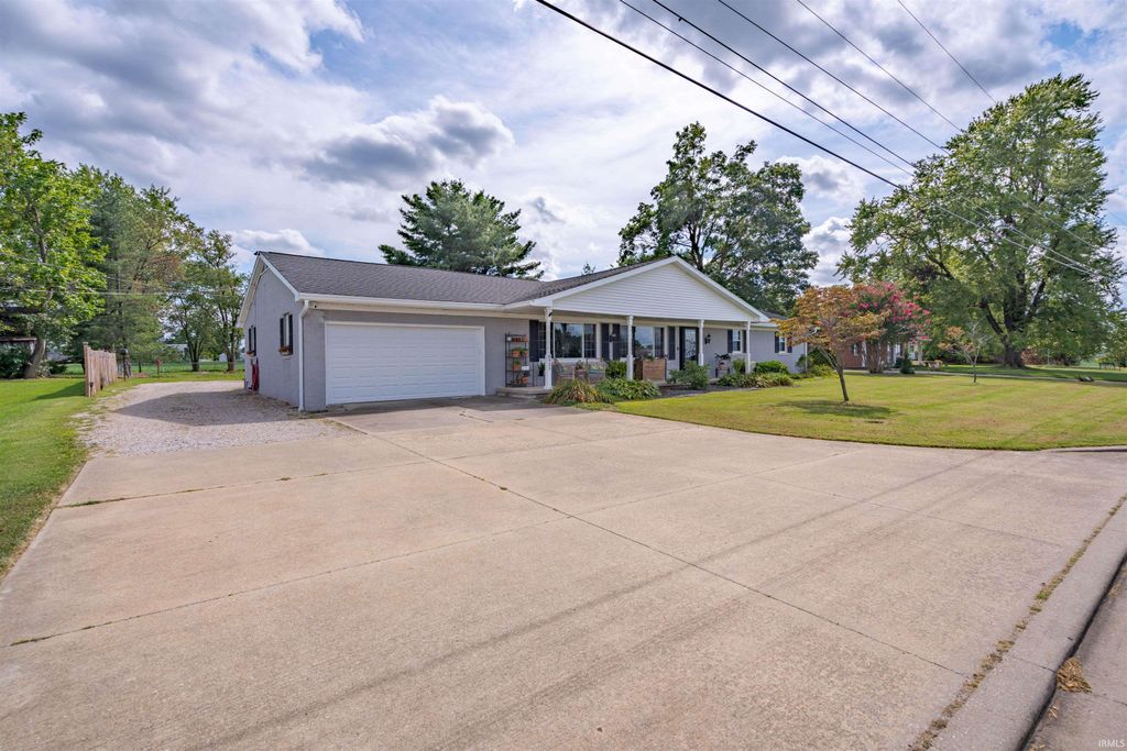 8955 Telephone Road, Chandler, IN 47610