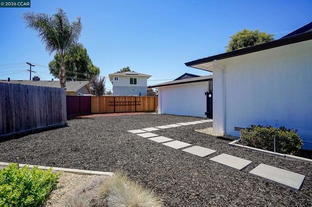 69 Fordham Ct, Pleasant Hill, CA 94523