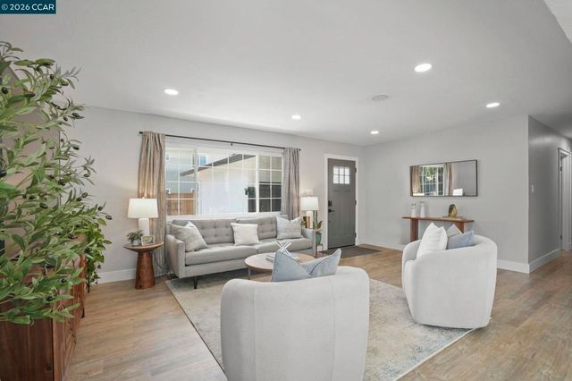 69 Fordham Ct, Pleasant Hill, CA 94523