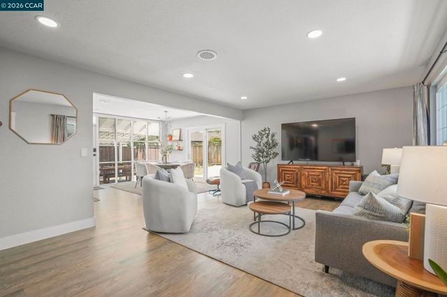 69 Fordham Ct, Pleasant Hill, CA 94523