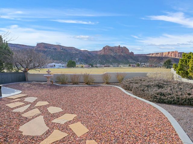 463 Seasons Drive, Grand Junction, CO 81507