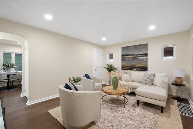 5617 Saltsburg Rd, Verona, PA 15147