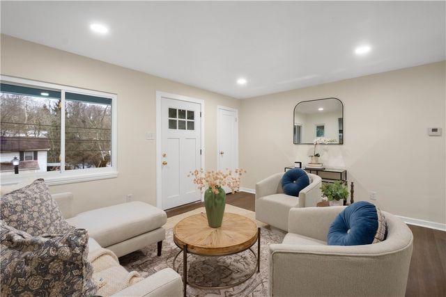 5617 Saltsburg Rd, Verona, PA 15147