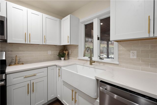 5617 Saltsburg Rd, Verona, PA 15147