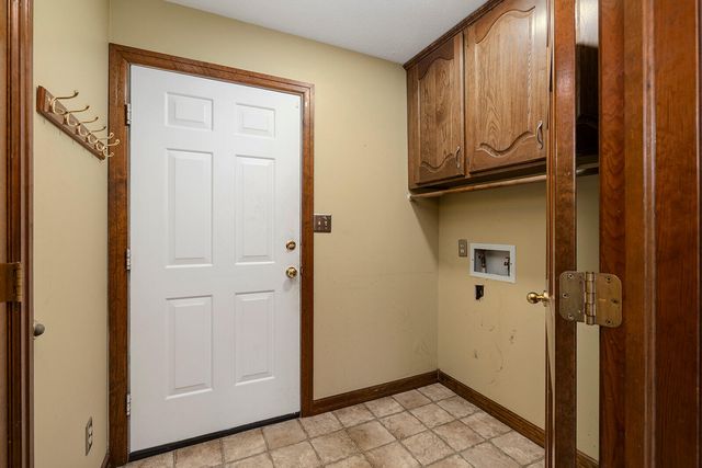 3534 E Whitehall Drive, Springfield, MO 65809