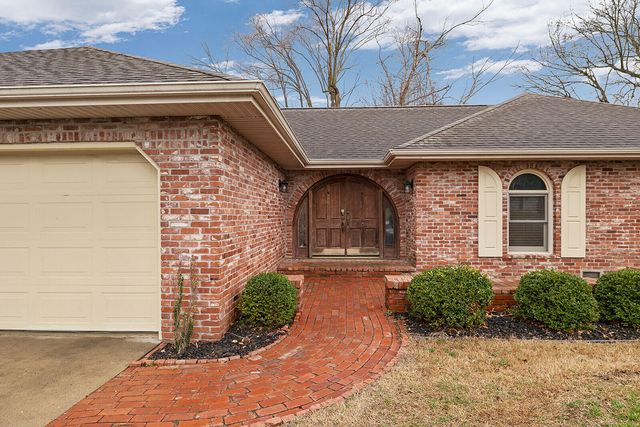 3534 E Whitehall Drive, Springfield, MO 65809