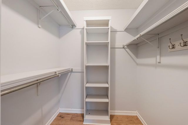 3534 E Whitehall Drive, Springfield, MO 65809