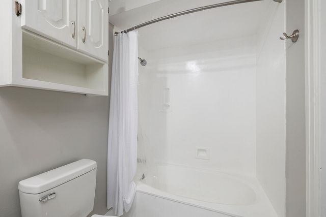 3534 E Whitehall Drive, Springfield, MO 65809