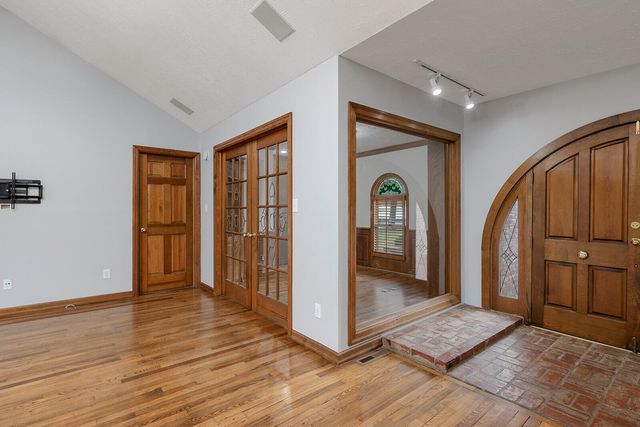 3534 E Whitehall Drive, Springfield, MO 65809