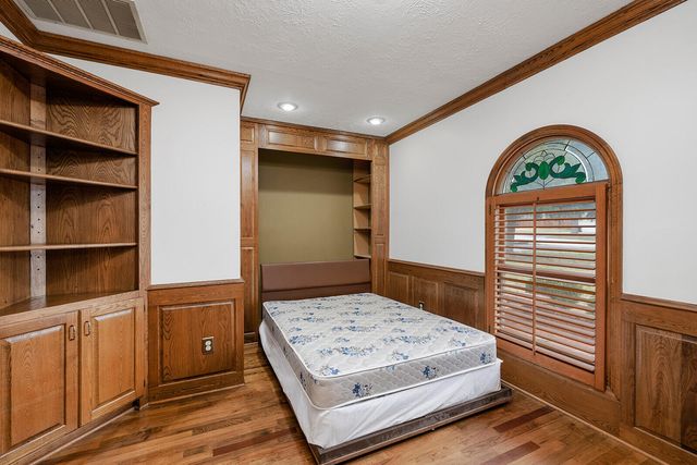 3534 E Whitehall Drive, Springfield, MO 65809