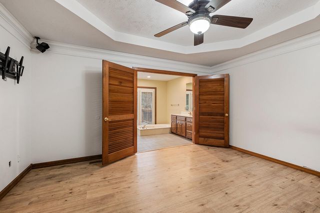 3534 E Whitehall Drive, Springfield, MO 65809