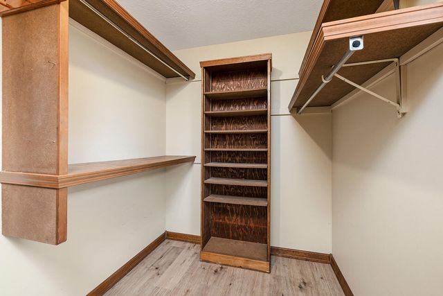 3534 E Whitehall Drive, Springfield, MO 65809