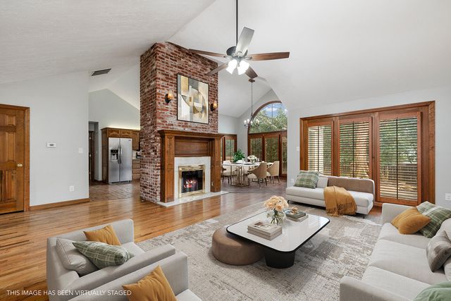 3534 E Whitehall Drive, Springfield, MO 65809