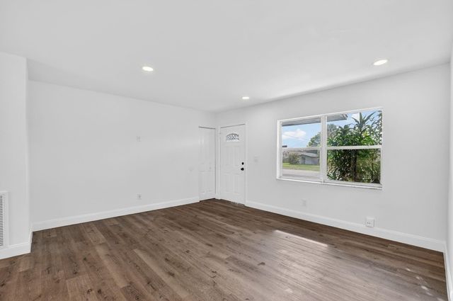 291 NW 7th Court, Deerfield Beach, FL 33441