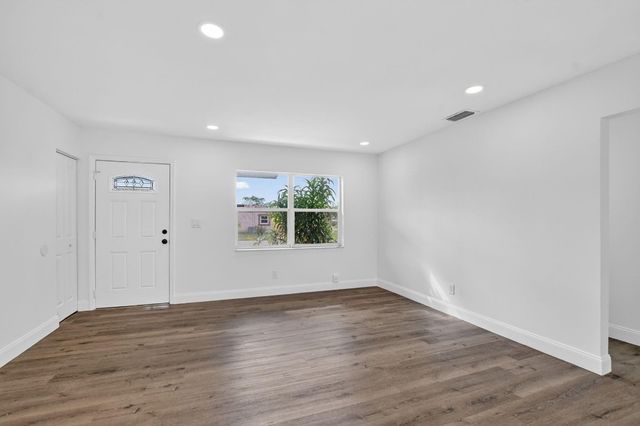 291 NW 7th Court, Deerfield Beach, FL 33441