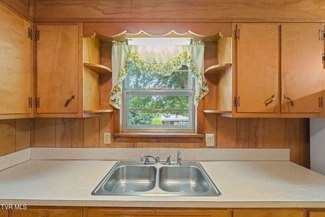 150 Decatur Street, Greeneville, TN 37743