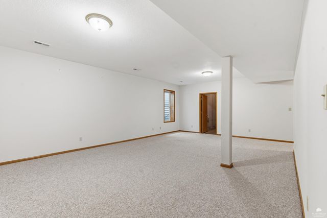 4031 Bald Eagle Drive, Manhattan, KS 66502