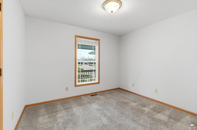 4031 Bald Eagle Drive, Manhattan, KS 66502