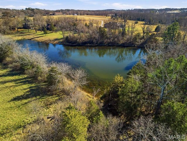 335 Westwood Drive, Houston, MO 65483