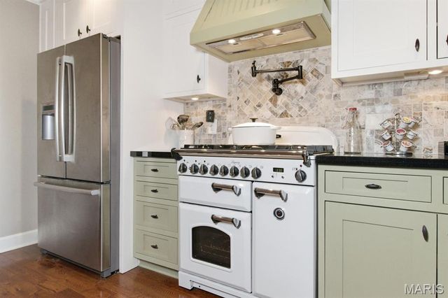 335 Westwood Drive, Houston, MO 65483