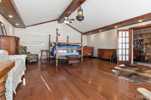 335 Westwood Drive, Houston, MO 65483