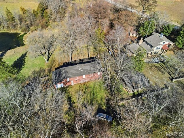 335 Westwood Drive, Houston, MO 65483