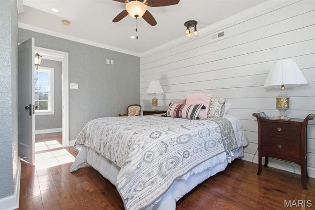 335 Westwood Drive, Houston, MO 65483