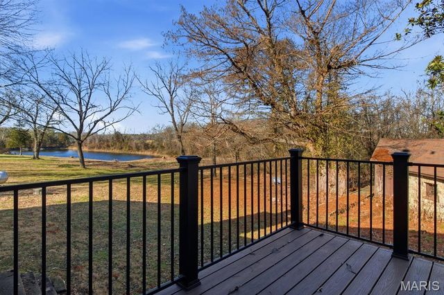 335 Westwood Drive, Houston, MO 65483