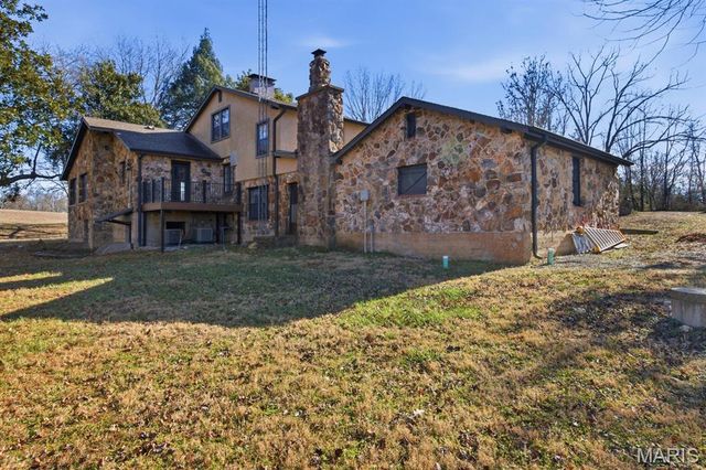 335 Westwood Drive, Houston, MO 65483