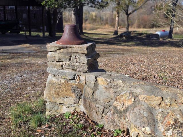 335 Westwood Drive, Houston, MO 65483