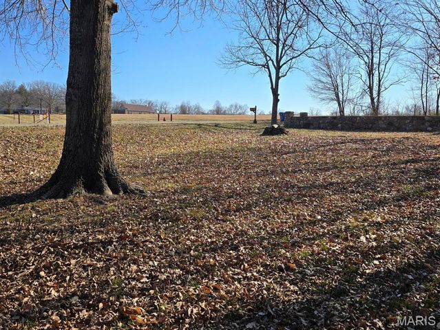 335 Westwood Drive, Houston, MO 65483