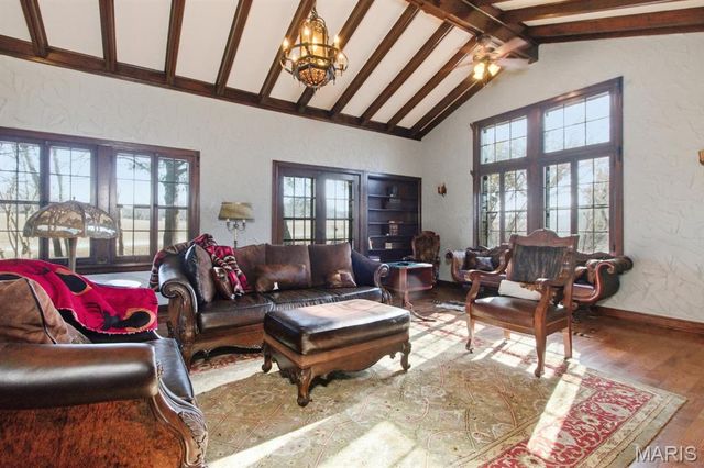 335 Westwood Drive, Houston, MO 65483