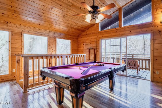 1318 N Baden Drive, Gatlinburg, TN 37738