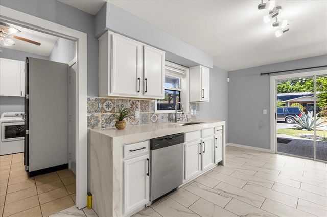 2566 CONWAY GARDENS ROAD, Orlando, FL 32806