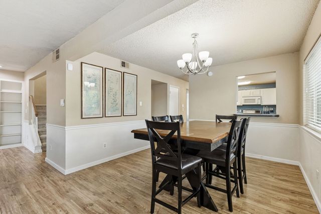 304 Lark Lane, Euless, TX 76039
