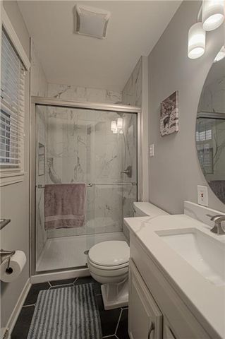 5916 W 101 Place, Overland Park, KS 66207