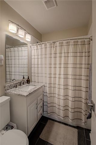 5916 W 101 Place, Overland Park, KS 66207