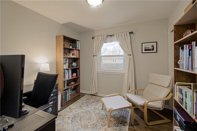 5916 W 101 Place, Overland Park, KS 66207