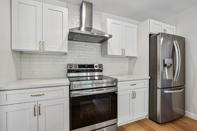 3419 La Canada Dr, Cameron Park, CA 95682