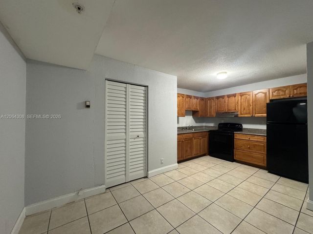 4271 NW 5th St 130, Plantation, FL 33317