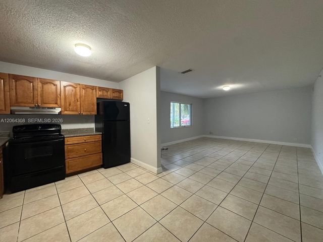 4271 NW 5th St 130, Plantation, FL 33317